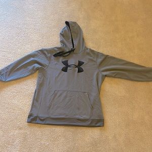 Gray and black XXL men’s sweatshirt.
